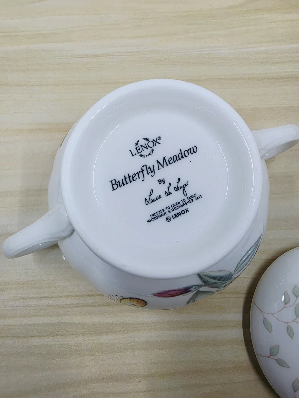 Lenox Butterfly Meadow Lidded Sugar Bowl & Creamer White Porcelain Scalloped